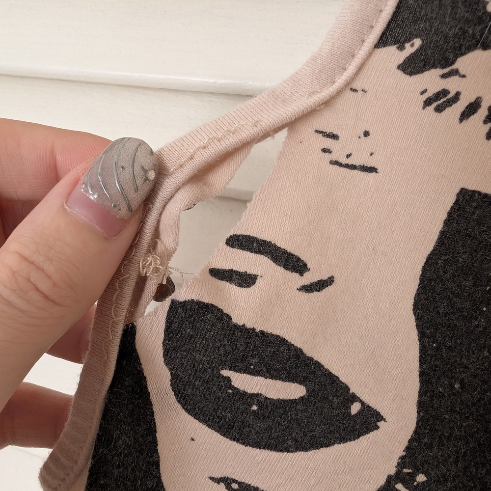 SHEIN Beige Crop Tank with Black Graphic Print - Picture 5 of 5